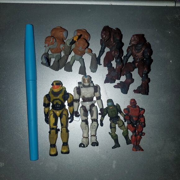 Halo - Picture 2 of 5